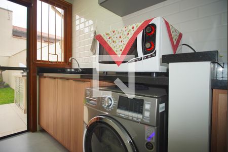 Cozinha e Área de Serviço de casa à venda com 3 quartos, 220m² em Jardim Sabará, Porto Alegre