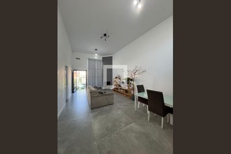 Sala de casa para alugar com 2 quartos, 118m² em Guarujá, Porto Alegre