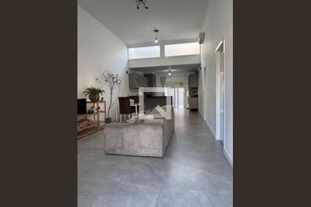 Sala de casa para alugar com 2 quartos, 118m² em Guarujá, Porto Alegre