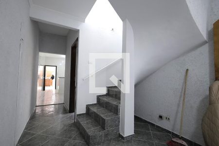 Escada de casa para alugar com 3 quartos, 300m² em Parque Novo Oratório, Santo André