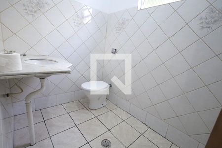 Banheiro 1 de casa para alugar com 3 quartos, 300m² em Parque Novo Oratório, Santo André