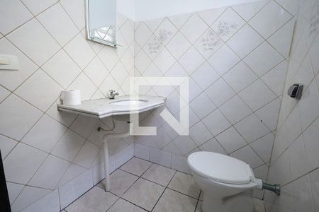 Banheiro 1 de casa para alugar com 3 quartos, 300m² em Parque Novo Oratório, Santo André