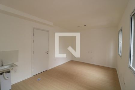 Sala/Quarto e Cozinha de kitnet/studio à venda com 1 quarto, 25m² em Vila Ema, São Paulo