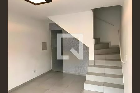 Sala de casa de condomínio à venda com 2 quartos, 70m² em Jardim Flor do Campo, Guarulhos