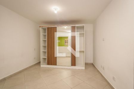 Quarto 1 de casa para alugar com 2 quartos, 90m² em Jardim Lucia, São Paulo