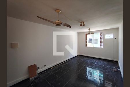 Sala de apartamento para alugar com 1 quarto, 1m² em Taquara, Rio de Janeiro