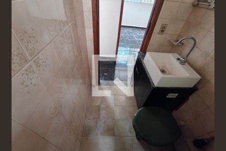 Banheiro Social de apartamento para alugar com 1 quarto, 1m² em Taquara, Rio de Janeiro