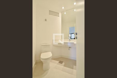 Lavabo de apartamento para alugar com 3 quartos, 138m² em Jardim Vila Mariana, São Paulo