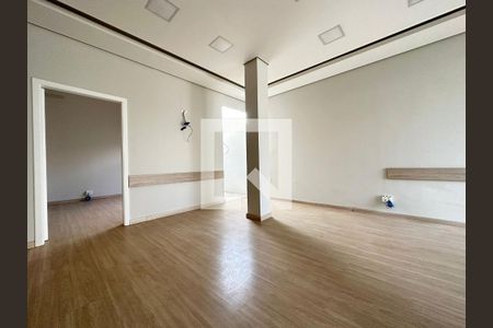 Sala  de casa para alugar com 8 quartos, 406m² em Centro, Uberlândia