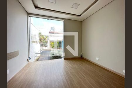 Sala  de casa para alugar com 8 quartos, 406m² em Centro, Uberlândia