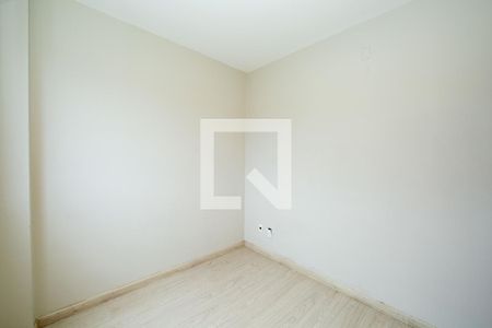 Quarto de apartamento para alugar com 2 quartos, 63m² em Estoril, Belo Horizonte