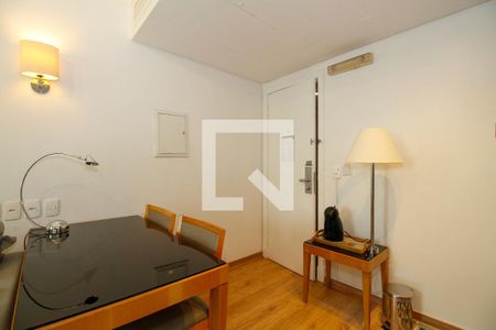 Sala e Cozinha de apartamento para alugar com 1 quarto, 32m² em Pinheiros, São Paulo