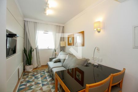 Sala e Cozinha de apartamento para alugar com 1 quarto, 32m² em Pinheiros, São Paulo