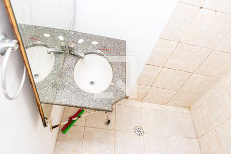 Banheiro de casa para alugar com 1 quarto, 100m² em Jardim Lallo, São Paulo