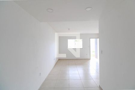 Sala de casa para alugar com 2 quartos, 122m² em Guaratiba, Rio de Janeiro