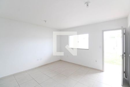 Sala de casa para alugar com 2 quartos, 122m² em Guaratiba, Rio de Janeiro