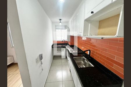 Cozinha e Área de Serviço de apartamento para alugar com 2 quartos, 43m² em Loteamento City Jaragua, São Paulo