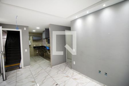 Sala de apartamento para alugar com 2 quartos, 50m² em Cordovil, Rio de Janeiro