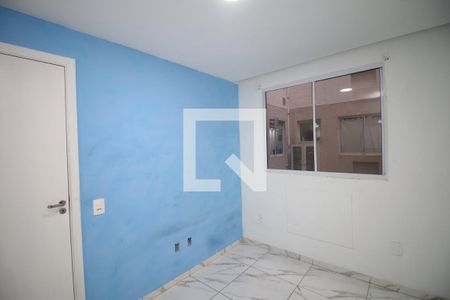 Quarto 2 de apartamento para alugar com 2 quartos, 50m² em Cordovil, Rio de Janeiro