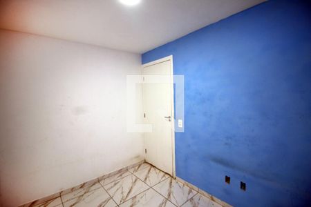 Quarto 2 de apartamento para alugar com 2 quartos, 50m² em Cordovil, Rio de Janeiro