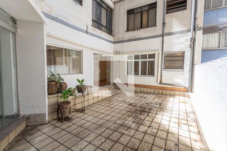 Área Privativa na Sala de apartamento para alugar com 5 quartos, 150m² em Centro, Belo Horizonte