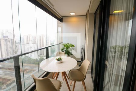 Varanda Sala/Cozinha de apartamento para alugar com 1 quarto, 38m² em Campo Belo, São Paulo