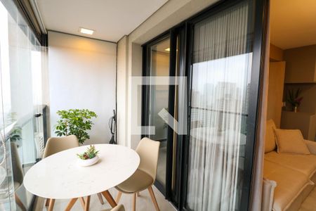 Varanda Sala/Cozinha de apartamento para alugar com 1 quarto, 38m² em Campo Belo, São Paulo