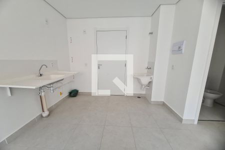 Sala/Cozinha de apartamento para alugar com 2 quartos, 33m² em Vila Graciosa, São Paulo