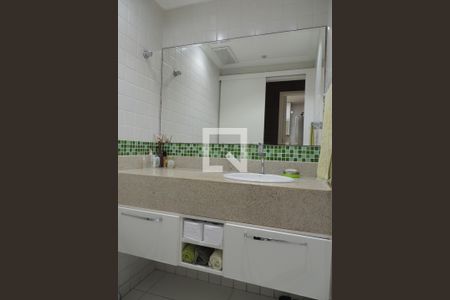 Lavabo de casa de condomínio para alugar com 3 quartos, 200m² em Pechincha, Rio de Janeiro