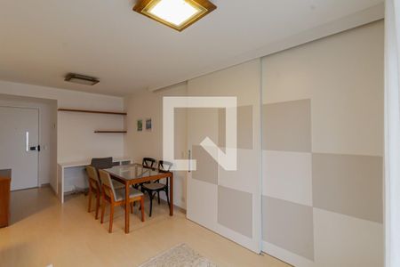 Sala de apartamento para alugar com 1 quarto, 47m² em Indianópolis, São Paulo