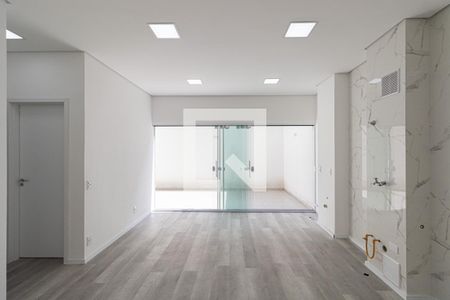 Sala/Cozinha/Área de Serviço  de apartamento à venda com 2 quartos, 70m² em Vila Carmosina, São Paulo
