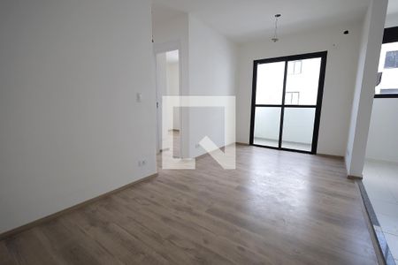 Sala de apartamento para alugar com 2 quartos, 45m² em Vila Palmares, Santo André