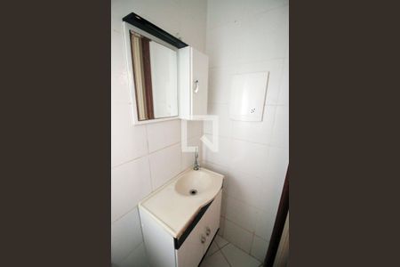 Lavabo de casa para alugar com 2 quartos, 84m² em Irajá, Rio de Janeiro