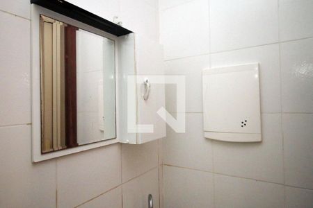 Lavabo de casa para alugar com 2 quartos, 84m² em Irajá, Rio de Janeiro