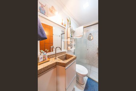 Banheiro  de apartamento à venda com 2 quartos, 36m² em Vila Pires, Santo André