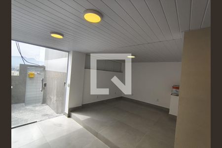 Sala/Quarto de casa de condomínio para alugar com 1 quarto, 45m² em Taquara, Rio de Janeiro