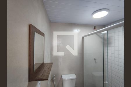 Banheiro de casa de condomínio para alugar com 1 quarto, 45m² em Taquara, Rio de Janeiro