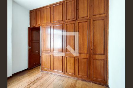 Quarto 1 de apartamento para alugar com 2 quartos, 60m² em Grajaú, Rio de Janeiro