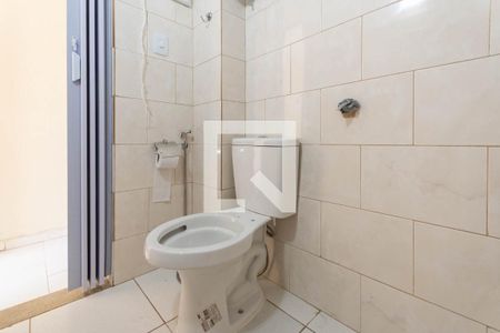 Banheiro de kitnet/studio para alugar com 0 quarto, 23m² em Praça da Bandeira, Rio de Janeiro