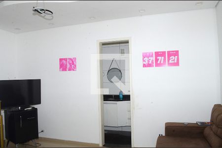 Sala de TV de apartamento para alugar com 2 quartos, 83m² em São Gabriel, Belo Horizonte