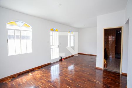 Sala de casa para alugar com 3 quartos, 250m² em Fonte Grande, Contagem