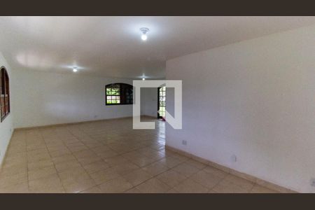 Sala de casa de condomínio à venda com 3 quartos, 160m² em Vila Progresso, Niterói