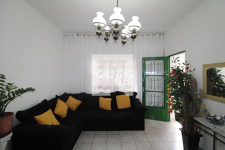 Sala de casa para alugar com 2 quartos, 80m² em Vila Vitorio Mazzei, São Paulo