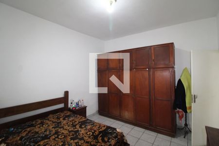 Quarto 1 de casa para alugar com 2 quartos, 80m² em Vila Vitorio Mazzei, São Paulo