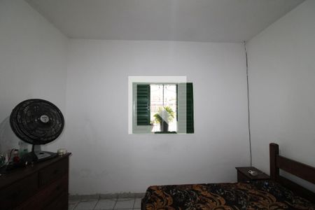 Quarto 1 de casa para alugar com 2 quartos, 80m² em Vila Vitorio Mazzei, São Paulo