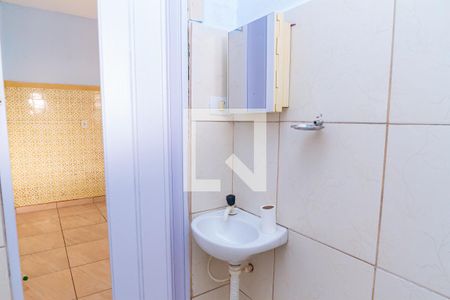 Banheiro de casa para alugar com 1 quarto, 40m² em Parque Cisper, São Paulo