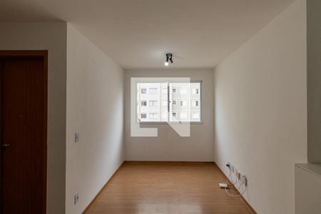 Sala/Cozinha/Área de Serviço  de apartamento para alugar com 2 quartos, 43m² em Colônia (zona Leste), São Paulo