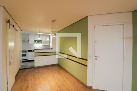 Sala de apartamento para alugar com 3 quartos, 95m² em Vila Romero, São Paulo