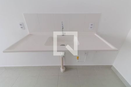 Sala/Cozinha de apartamento para alugar com 2 quartos, 32m² em Vila Carmosina, São Paulo