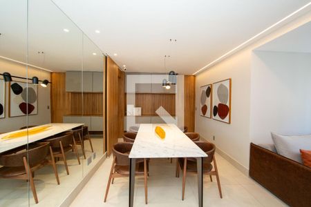 SALA de apartamento para alugar com 2 quartos, 75m² em Belvedere, Belo Horizonte